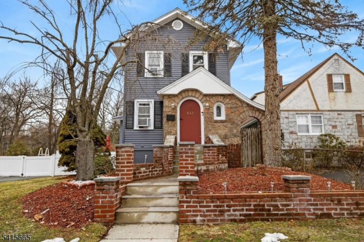 Photo of 652 Harvard Street