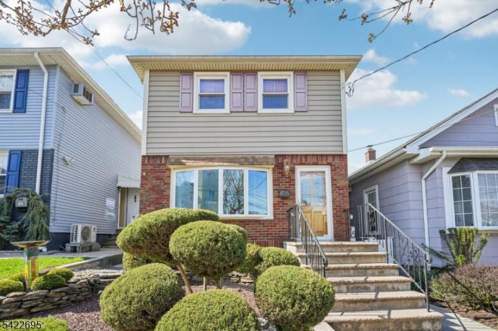 Photo of 151 Arlington Boulevard, North Arlington NJ