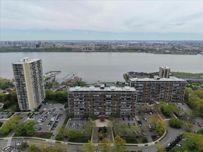 Photo of 2 Horizon Road