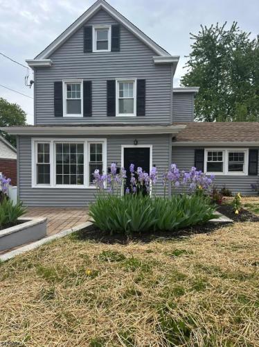 Photo of 724 3rd Street