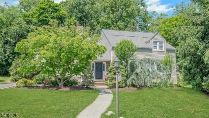 Photo of 140 Boulevard