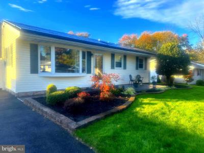 Photo of 428 Hemlock Lane, Mount Laurel NJ
