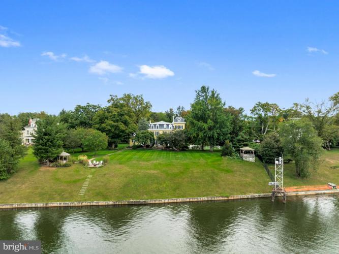 Photo of 431 Cottage Avenue, Edgewater Park NJ