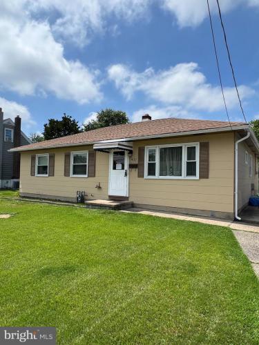 Photo of 437 E Mill Road, Maple Shade NJ
