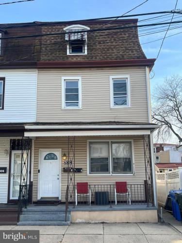 Photo of 232 W Union Street, Burlington NJ