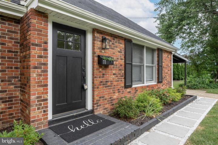 Photo of 11 E Sutton Avenue, Moorestown NJ