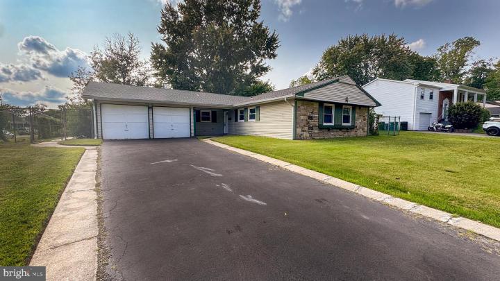 Photo of 24 Eastern Court, Willingboro NJ