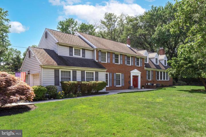Photo of 744 Signal Light Road, Moorestown NJ