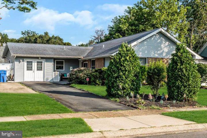 Photo of 14 Buxmont Lane, Willingboro NJ