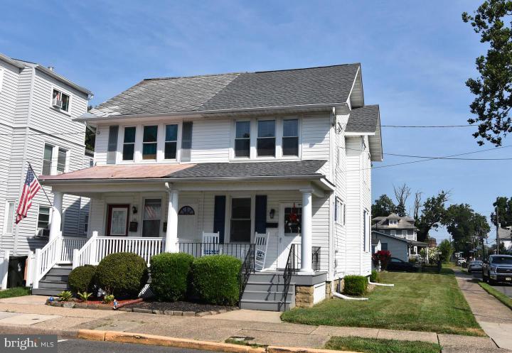 Photo of 301 Conover Street