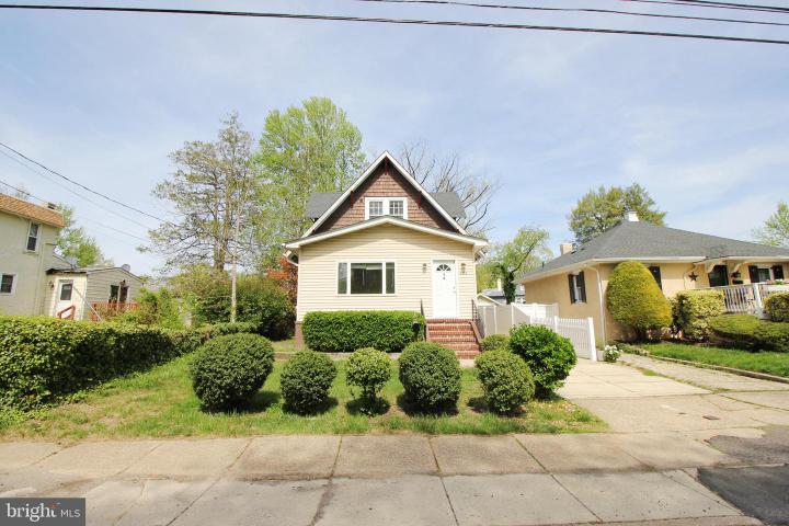 Photo of 101 S Lenola Road, Moorestown NJ
