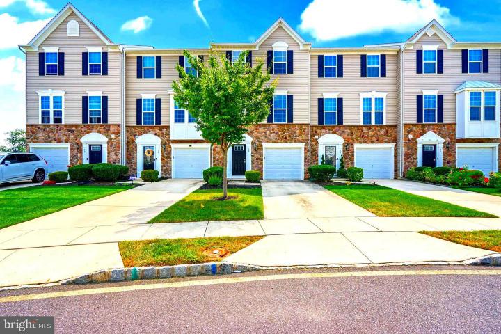 Photo of 20 Benford Lane, Edgewater Park NJ