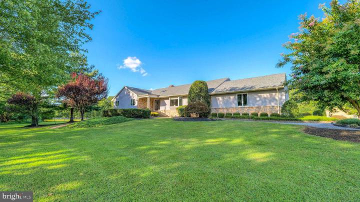 Photo of 272 Hartford Road, Medford NJ