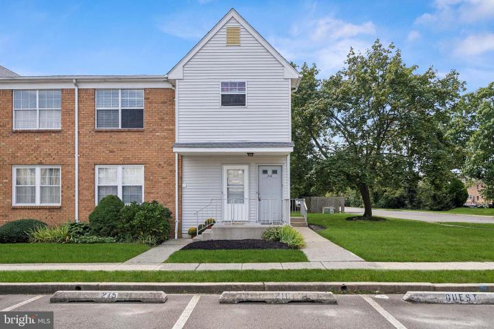 Photo of 215 Sandstone Court, Lumberton NJ