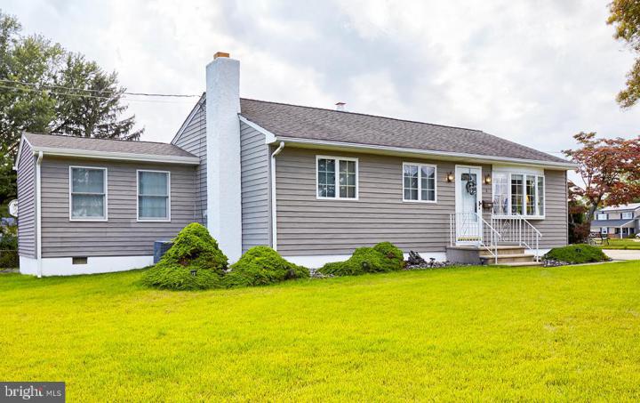 Photo of 9 Charles Bossert Drive, Bordentown NJ