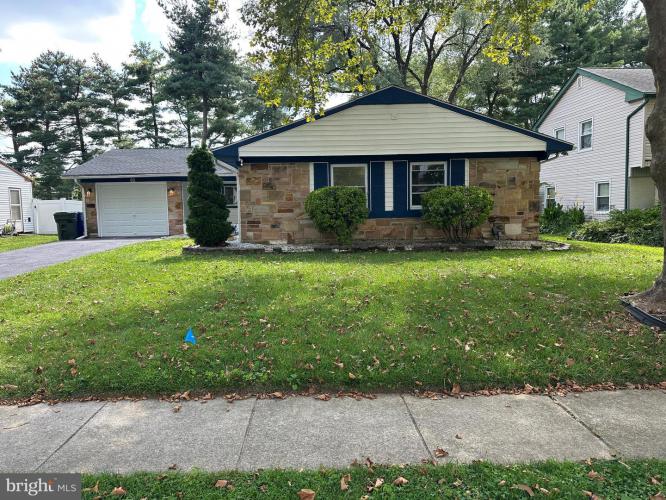 Photo of 62 Hinsdale Lane, Willingboro NJ