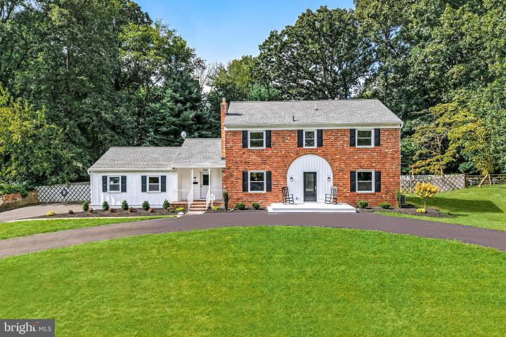 Photo of 268 N Riding Drive, Moorestown NJ