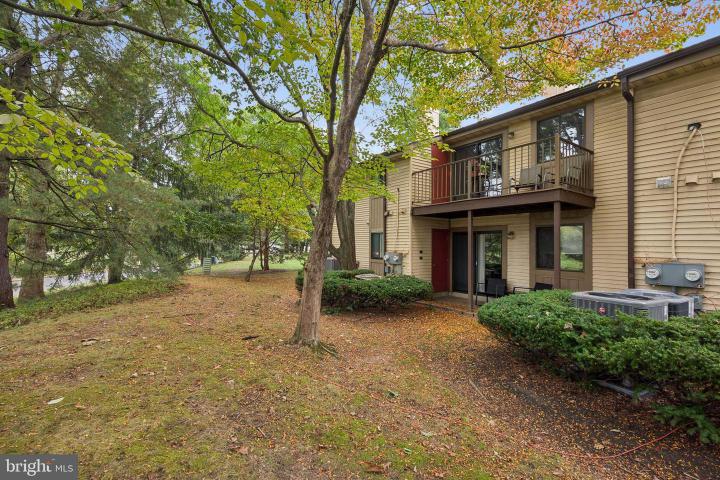 Photo of 105 Cypress Point Circle, Mount Laurel NJ