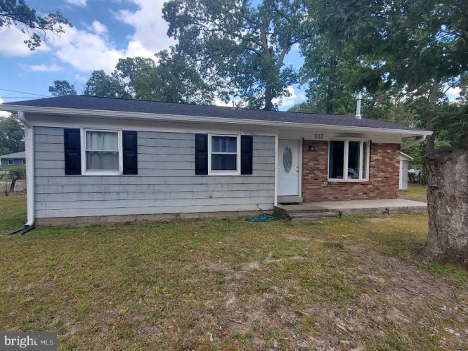 Photo of 302 Lakeview Boulevard, Browns Mills NJ