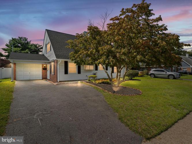 Photo of 43 Beaverdale Lane, Willingboro NJ