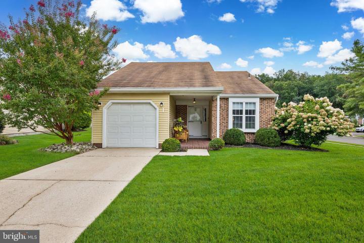 Photo of 1 Carson Court, Mount Laurel NJ