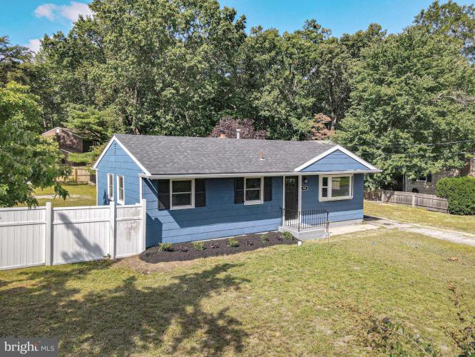 Photo of 408 Timberline Drive, Mount Laurel NJ