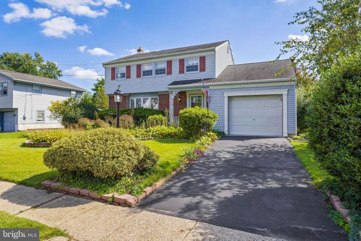 Photo of 321 N Arthur Drive Drive, Edgewater Park NJ