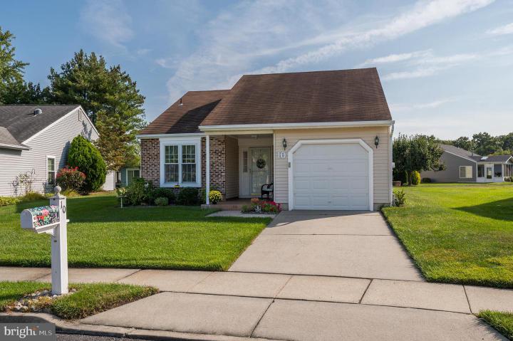 Photo of 10 Gretna Court, Mount Laurel NJ