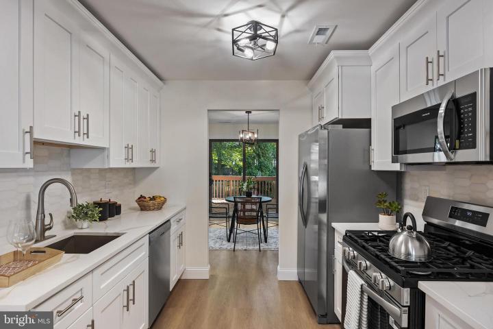 Photo of 28 Partridge Court, Marlton NJ