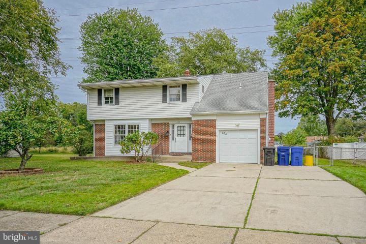 Photo of 633 Chapel Road, Cinnaminson NJ