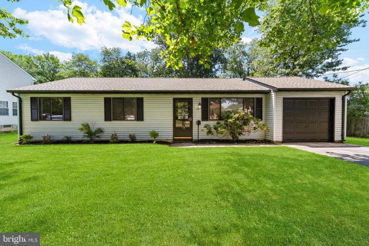 Photo of 112 Beacon Street, Moorestown NJ