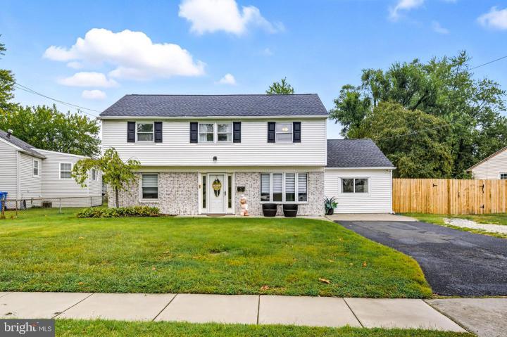 Photo of 5 Marlborough Avenue, Marlton NJ