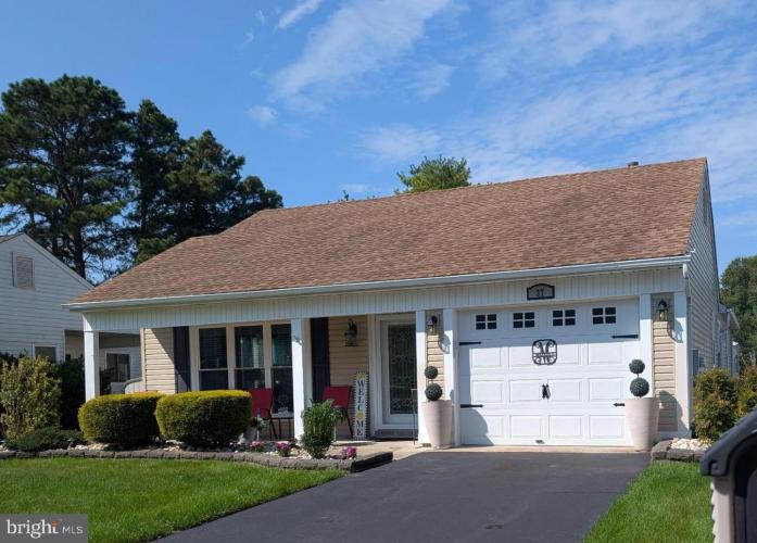 Photo of 37 Stratford Road, Southampton NJ