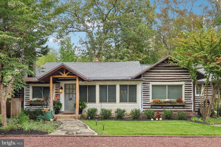 Photo of 28 Shawnee Trail, Medford Lakes NJ