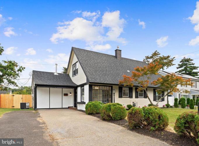 Photo of 18 Spiralwood Lane, Willingboro NJ