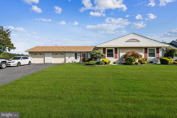 Photo of 2 Evergreen Court, Willingboro NJ