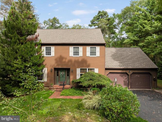 Photo of 4 Sherwood Drive, Medford NJ