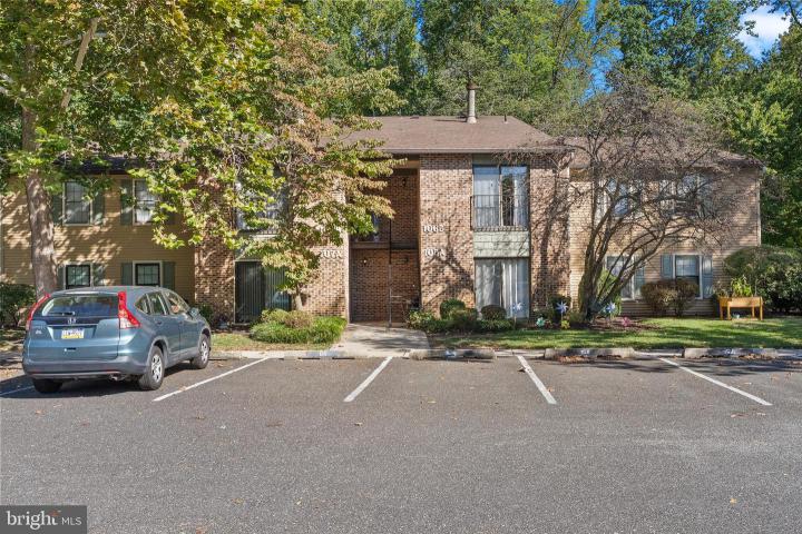 Photo of 112 W Bluebell Lane, Mount Laurel NJ
