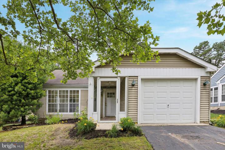 Photo of 114 Gramercy Place, Southampton NJ