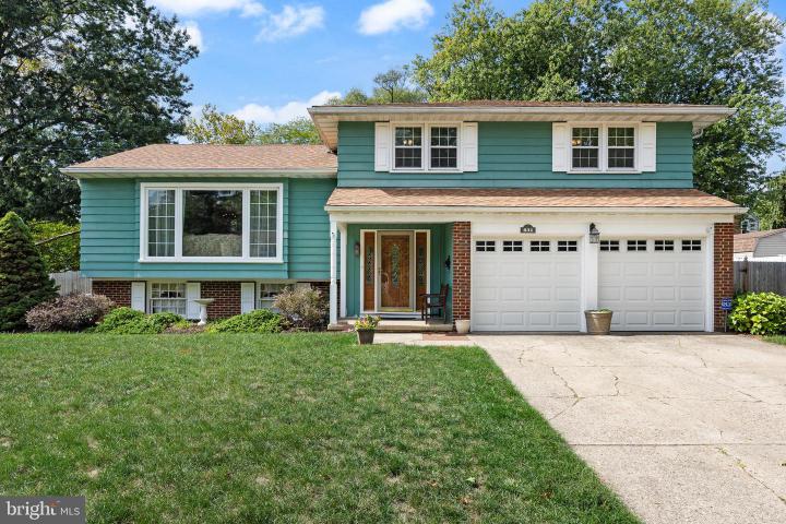 Photo of 831 Windsor Drive, Cinnaminson NJ