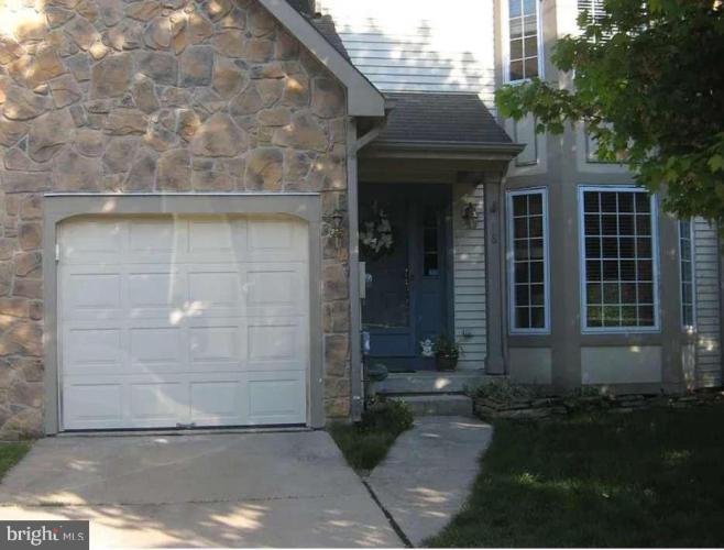 Photo of 18 Langcliffe Court, Mount Laurel NJ
