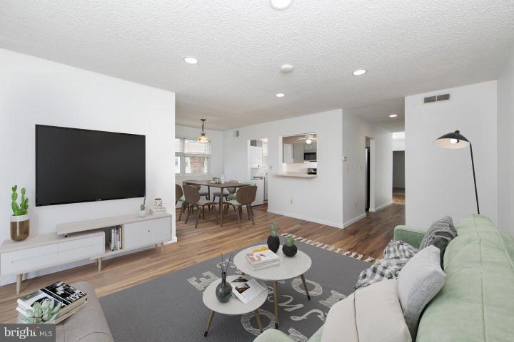 Photo of 7 Florence Tollgate Pl 5