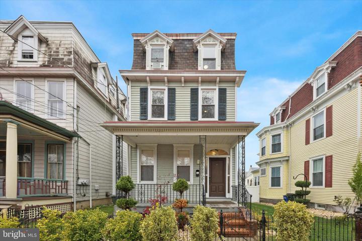 Photo of 450 Locust Avenue, Burlington NJ