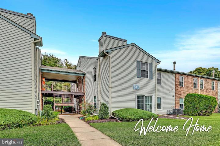 Photo of 13 Village Court, Mount Laurel NJ