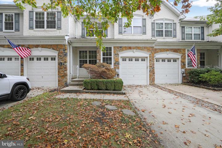 Photo of 108 Weaver Dr, Marlton NJ