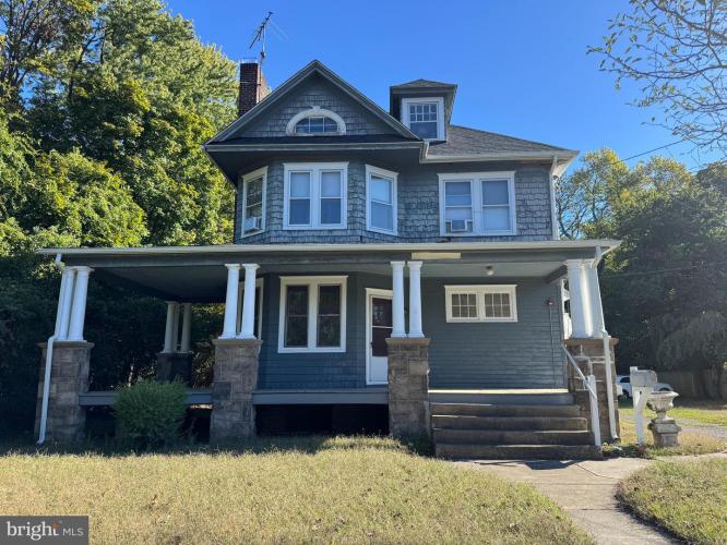 Photo of 718 Woodlane Road, Beverly NJ