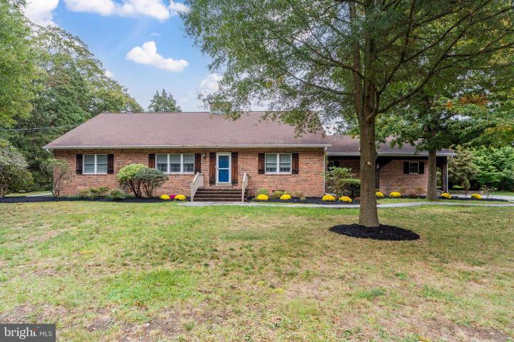 Photo of 524 Meadowyck Lane, Southampton NJ