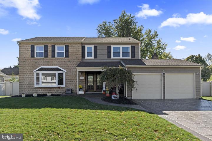 Photo of 31 Bretton Way, Mount Laurel NJ