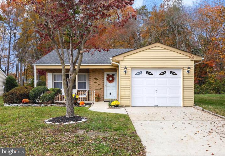 Photo of 81 Sheffield Place, Southampton NJ