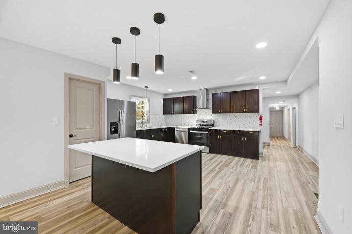 Photo of 233 Chestnut Street